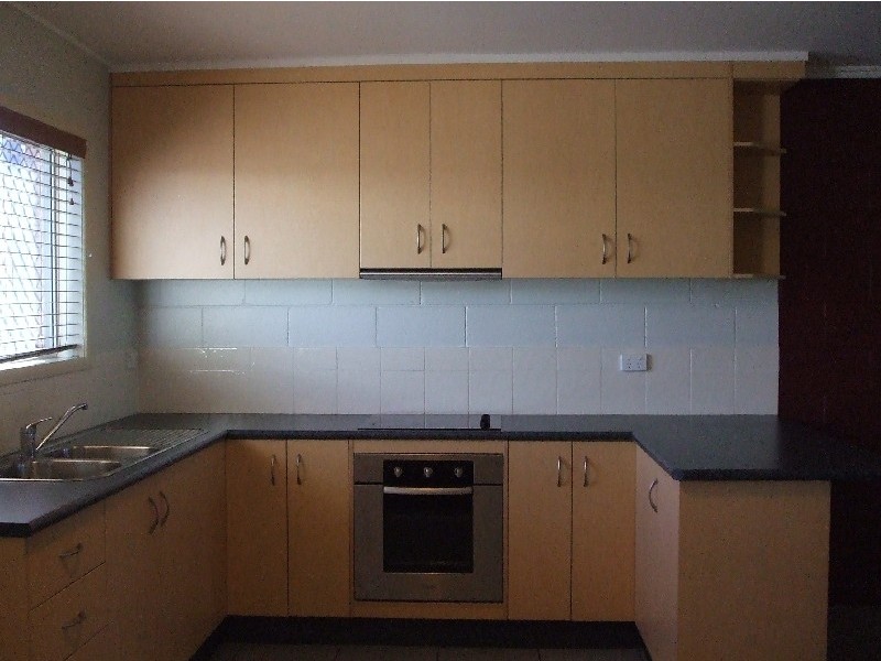 2/18 Meadow Street, North Mackay QLD 4740