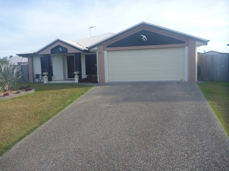 38 Blackmur Street, Marian QLD 4753