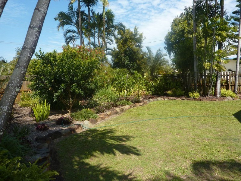 1 Tern Street, Slade Point QLD 4740