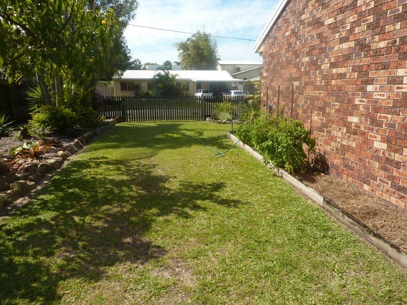 1 Tern Street, Slade Point QLD 4740