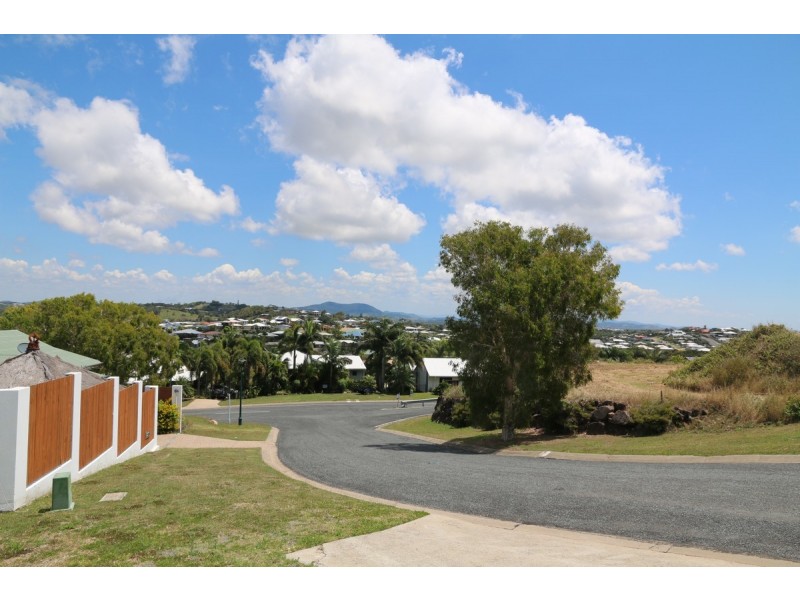 6 Rainbow Crescent, Blacks Beach QLD 4740