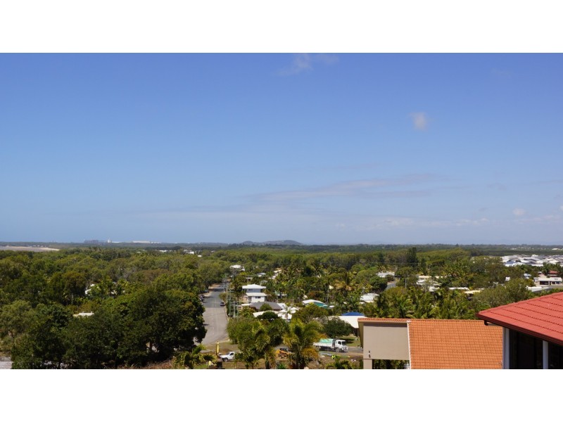 6 Rainbow Crescent, Blacks Beach QLD 4740