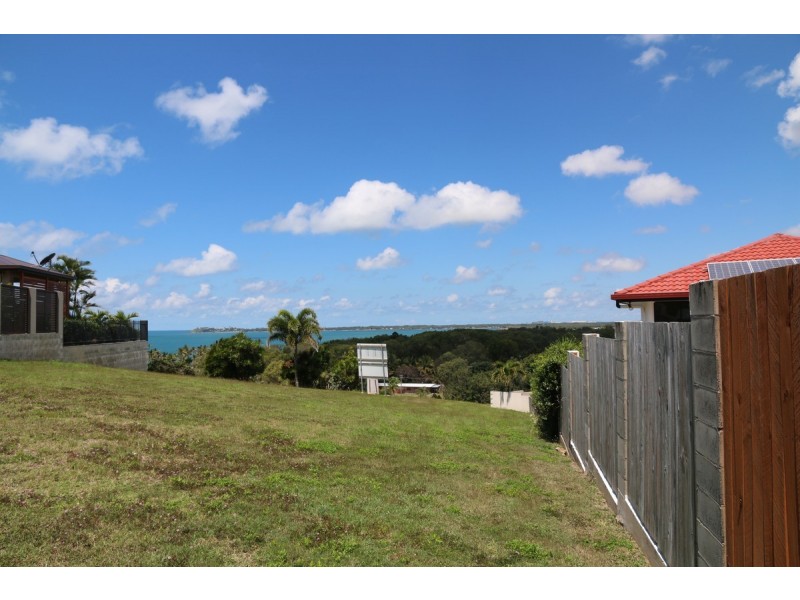 6 Rainbow Crescent, Blacks Beach QLD 4740