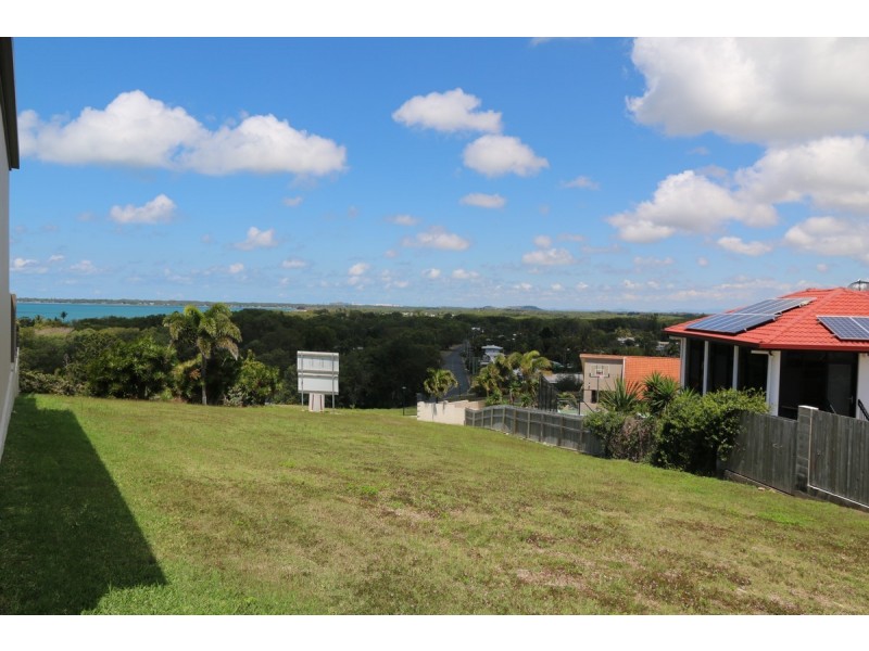 6 Rainbow Crescent, Blacks Beach QLD 4740
