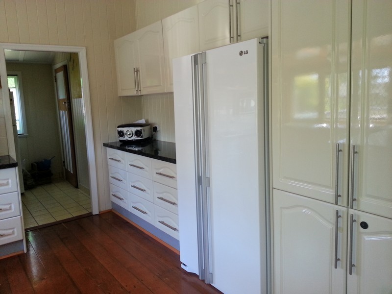 8 Lloyd Street, West Mackay QLD 4740