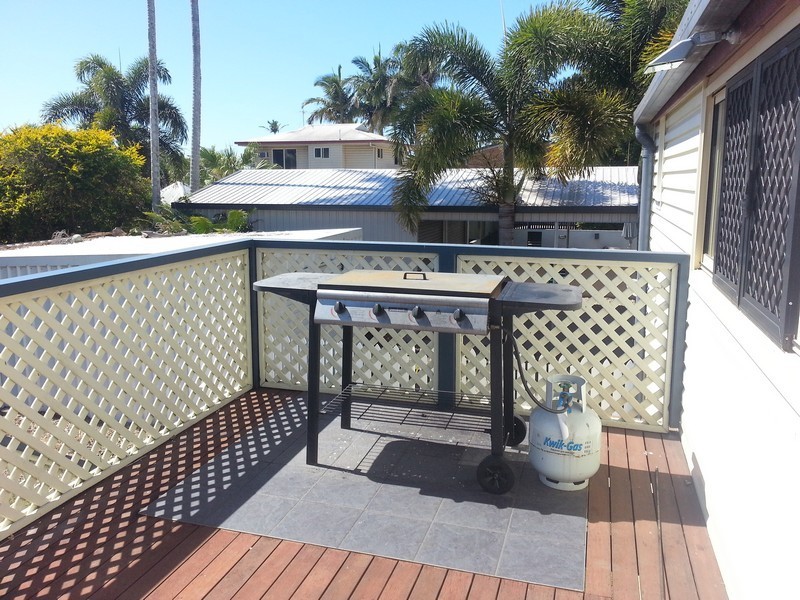 8 Lloyd Street, West Mackay QLD 4740