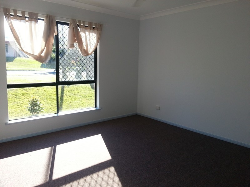 22 Avalon Drive, Rural View QLD 4740