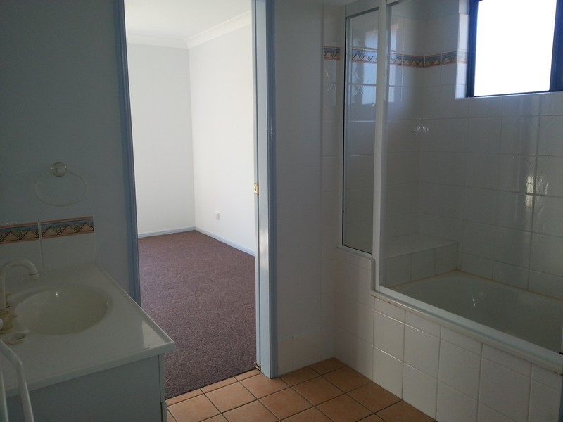 22 Avalon Drive, Rural View QLD 4740
