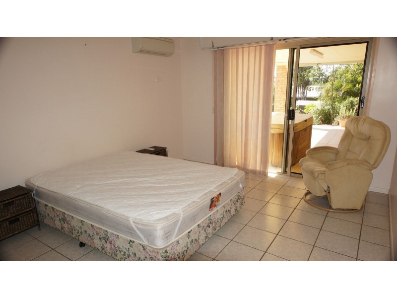 16 Dumfries Court, Beaconsfield QLD 4740