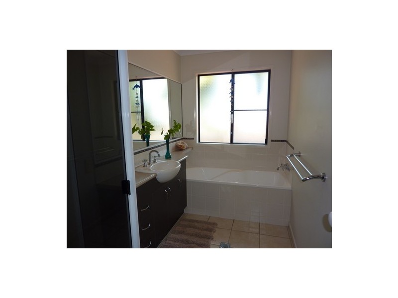 76 Slater Avenue, Blacks Beach QLD 4740