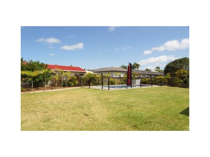 11 Sneyd Street, West Mackay QLD 4740