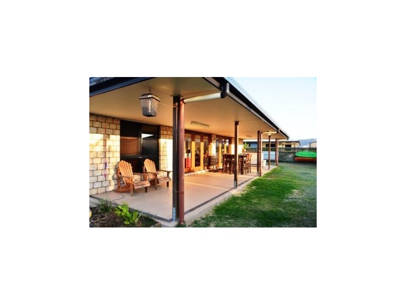 2 Katey Crescent, Mirani QLD 4754