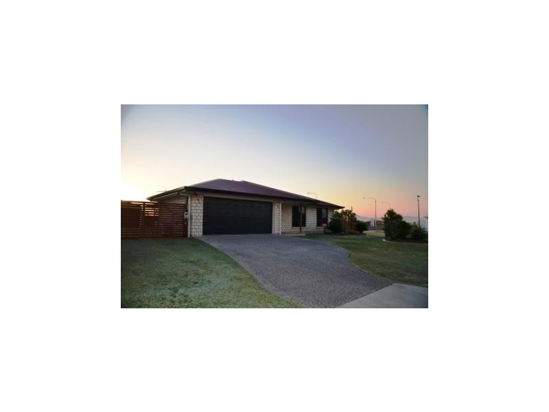 2 Katey Crescent, Mirani QLD 4754