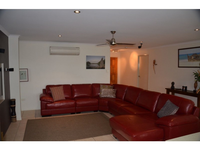 2 Katey Crescent, Mirani QLD 4754