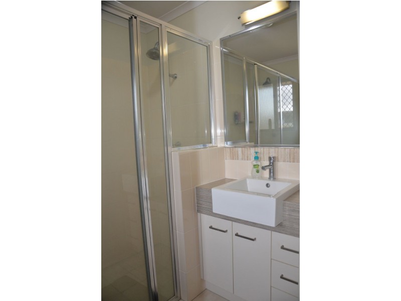 2 Katey Crescent, Mirani QLD 4754