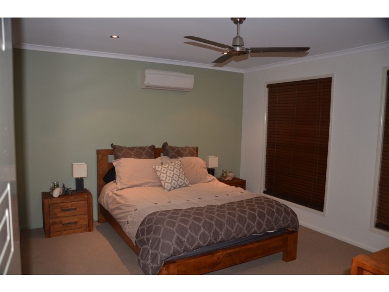 2 Katey Crescent, Mirani QLD 4754