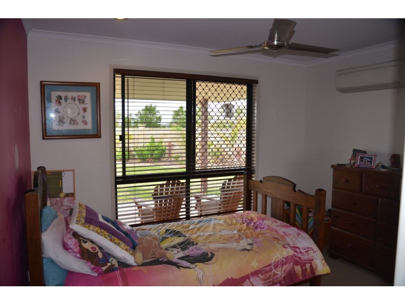 2 Katey Crescent, Mirani QLD 4754