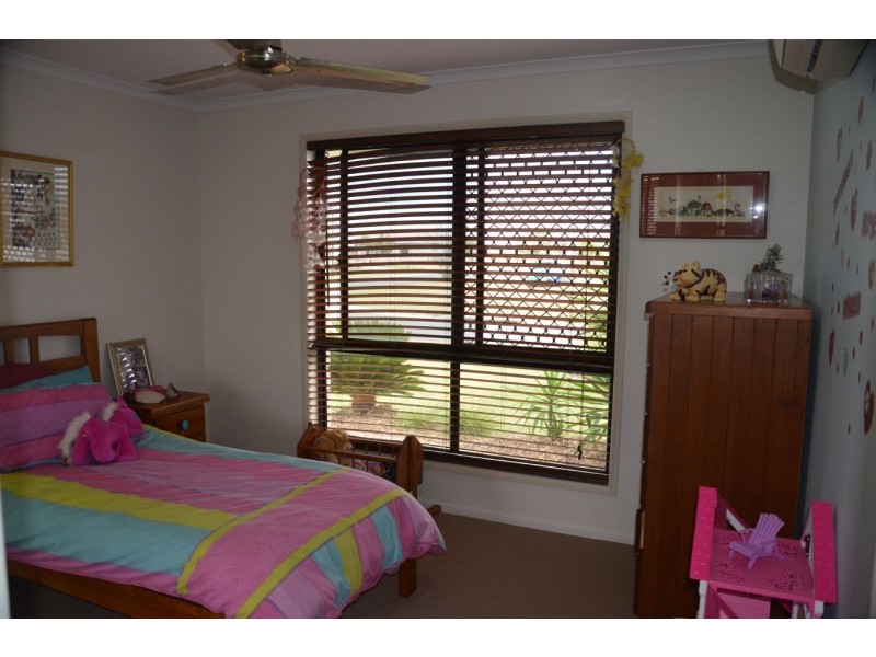 2 Katey Crescent, Mirani QLD 4754