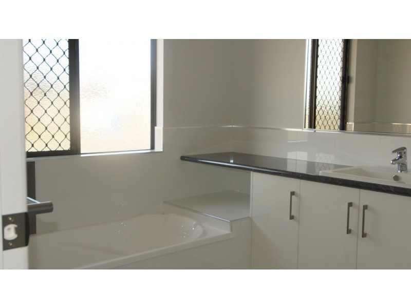 95 Old Mill Drive, Beaconsfield QLD 4740
