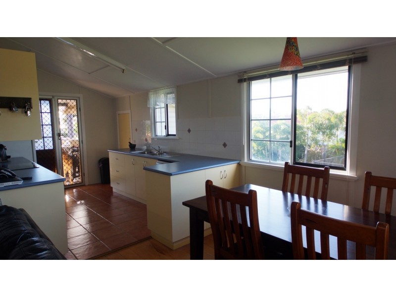 11 Sneyd Street, West Mackay QLD 4740