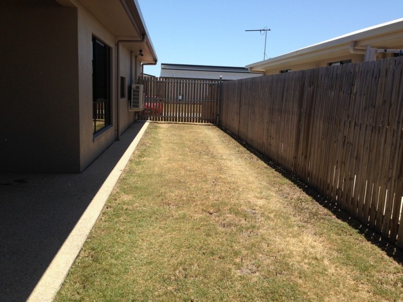 44 Dickens Avenue, Ooralea QLD 4740