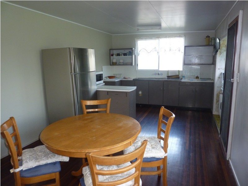 6 Herrigan Street, Glenella QLD 4740