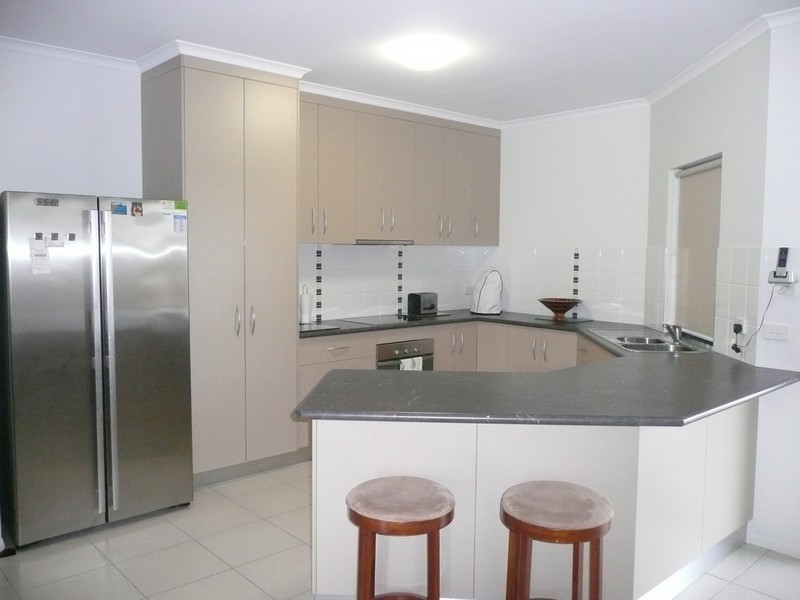 12 James Cook Drive, Rural View QLD 4740