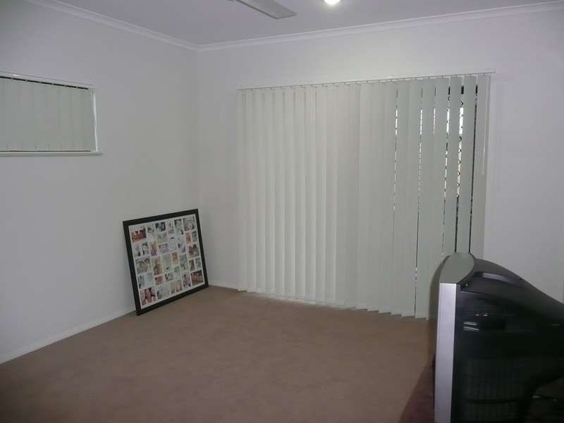 12 James Cook Drive, Rural View QLD 4740