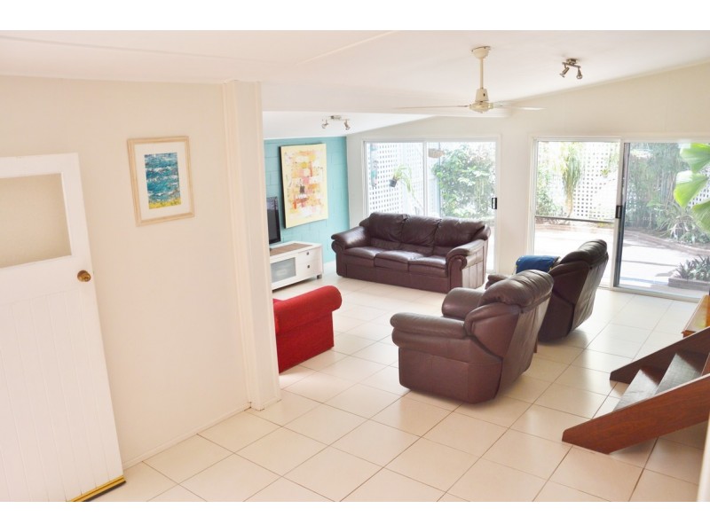 12 Pheasant Street, Slade Point QLD 4740