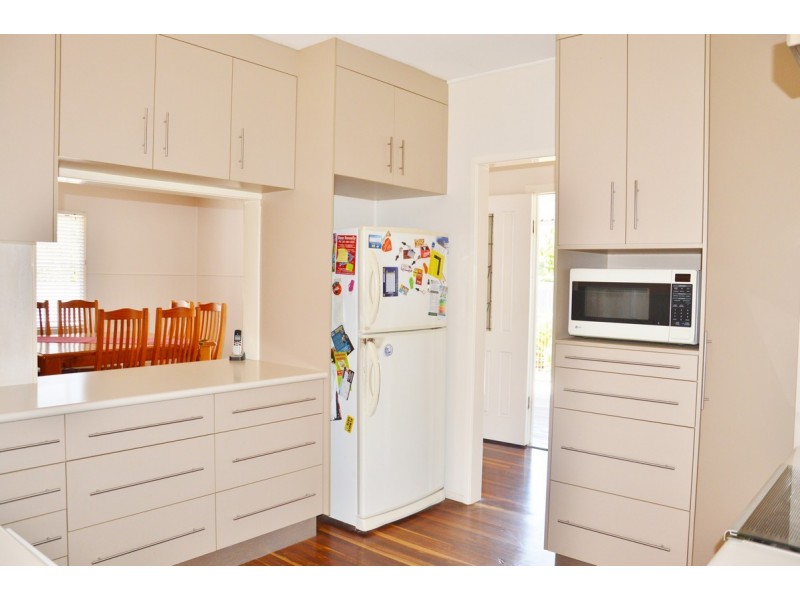 12 Pheasant Street, Slade Point QLD 4740