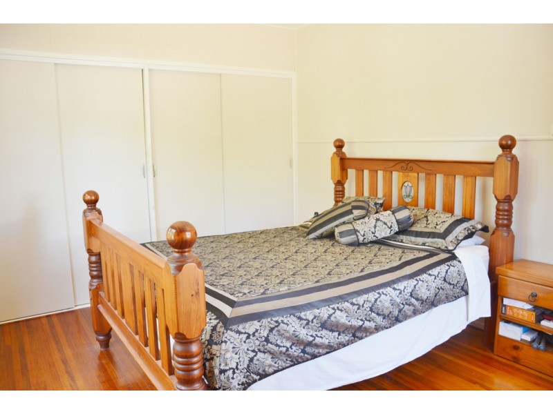 12 Pheasant Street, Slade Point QLD 4740
