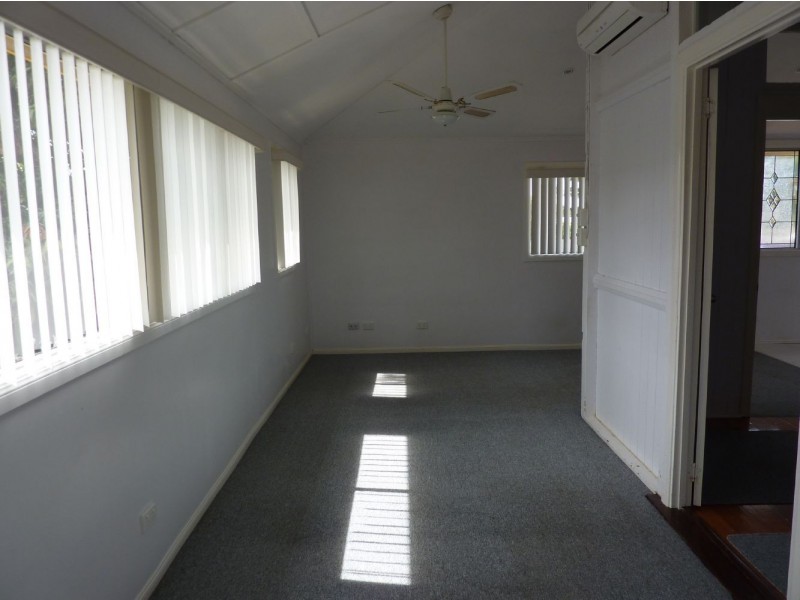 425 Shakespeare Street, West Mackay QLD 4740