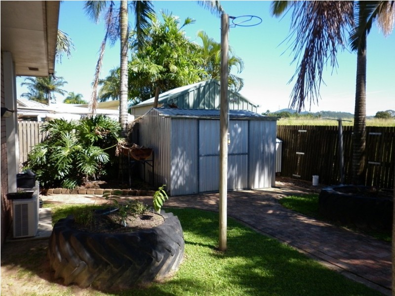 10 Border Street, Glenella QLD 4740