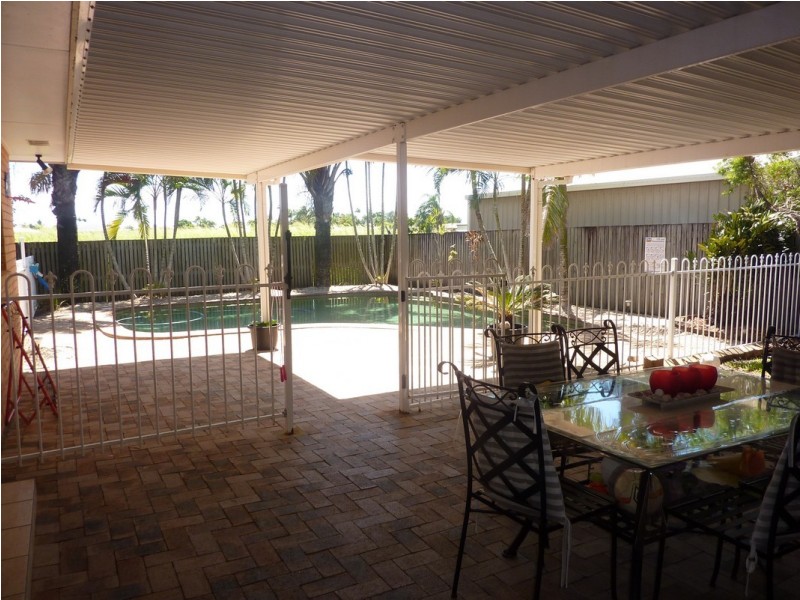 10 Border Street, Glenella QLD 4740