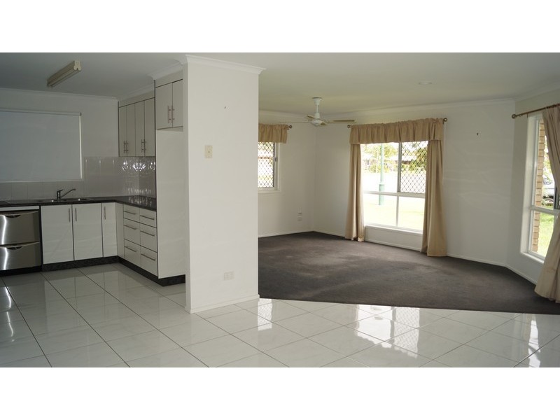 84 Bradman Drive, Glenella QLD 4740