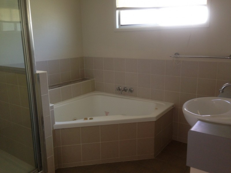 14 Kenilworth Street, South Mackay QLD 4740