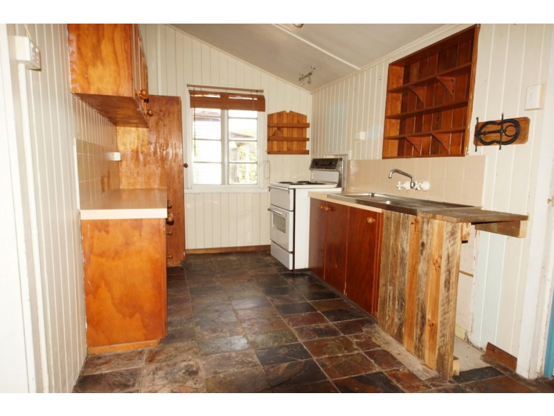 14 McIntyre Street, Mackay QLD 4740