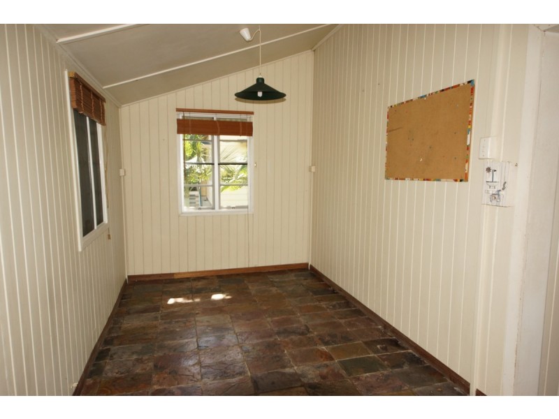 14 McIntyre Street, Mackay QLD 4740