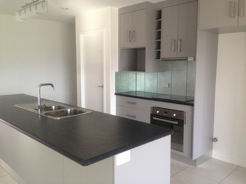 11 Lancaster Way, Ooralea QLD 4740