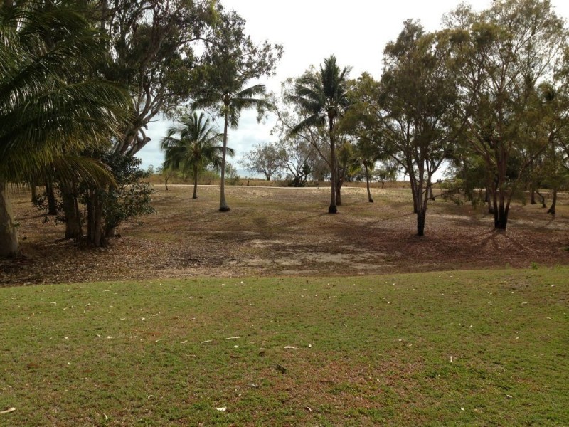 8/4 Symons Avenue, Bucasia QLD 4750