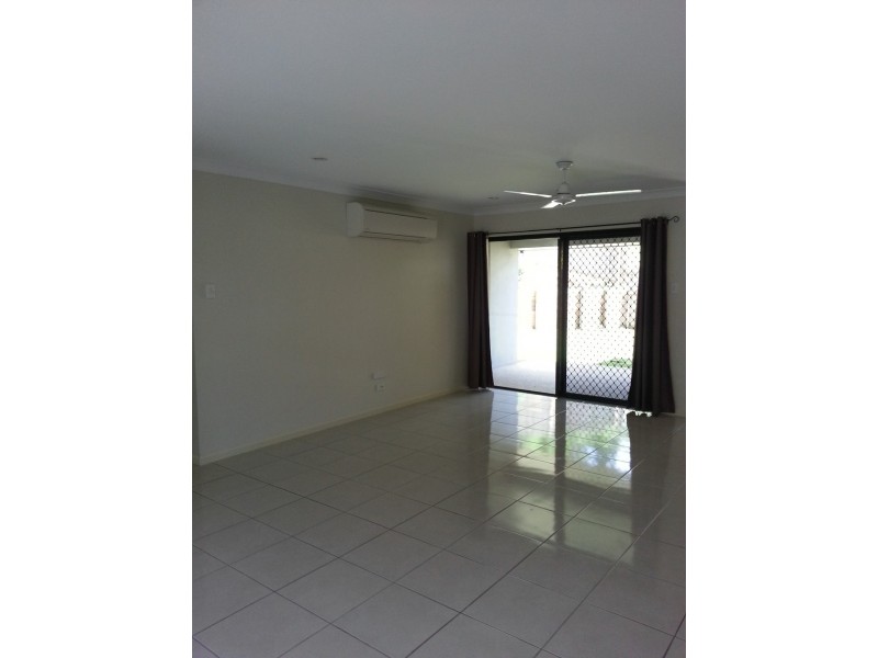2/50 Jackson Street, Sarina QLD 4737