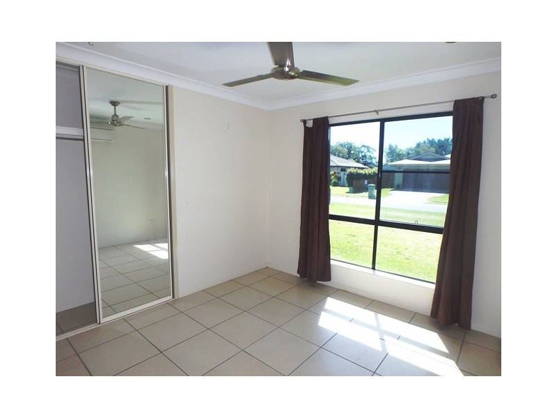 27 Katey Crescent, Mirani QLD 4754