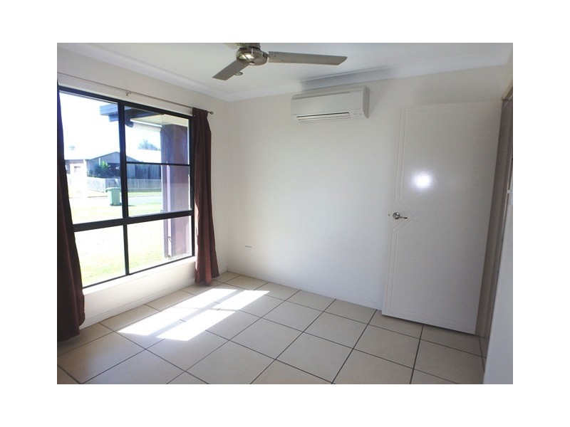27 Katey Crescent, Mirani QLD 4754