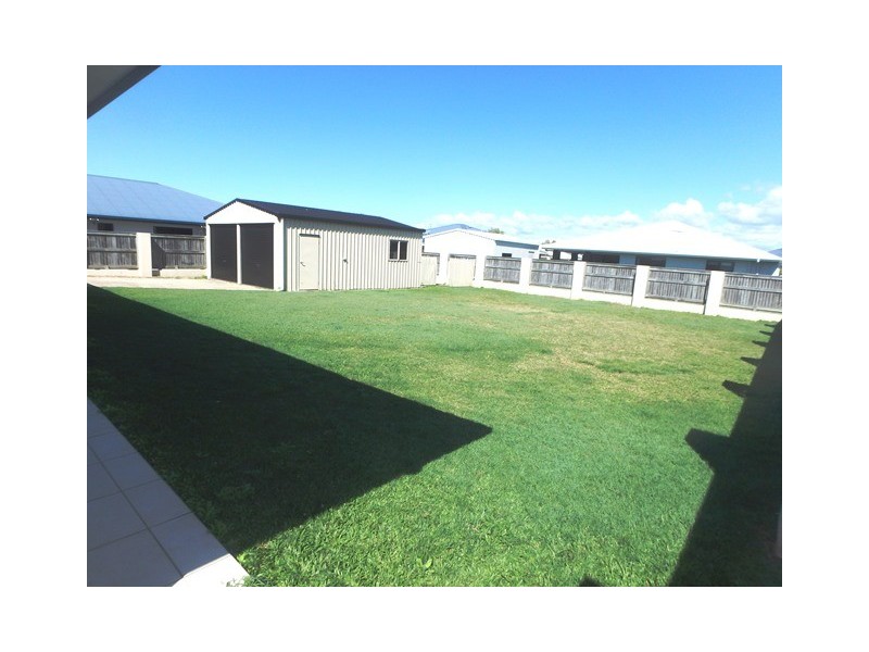 27 Katey Crescent, Mirani QLD 4754