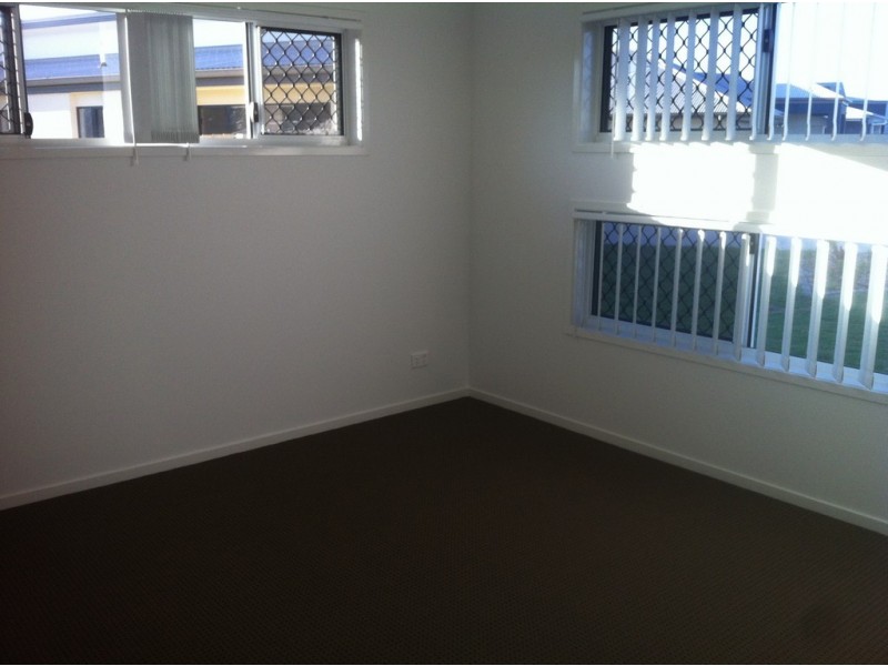 21 Phoenix Crescent, Rural View QLD 4740