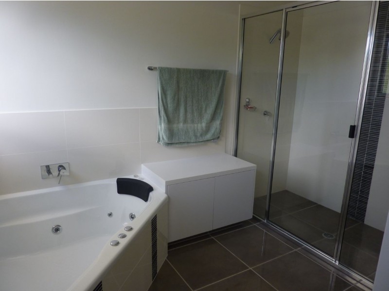 11 Pacific Drive, Blacks Beach QLD 4740