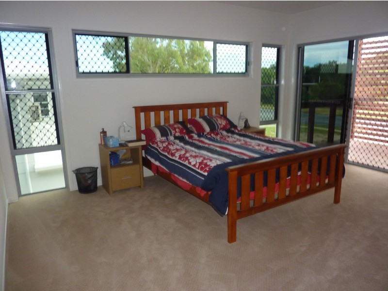 11 Pacific Drive, Blacks Beach QLD 4740