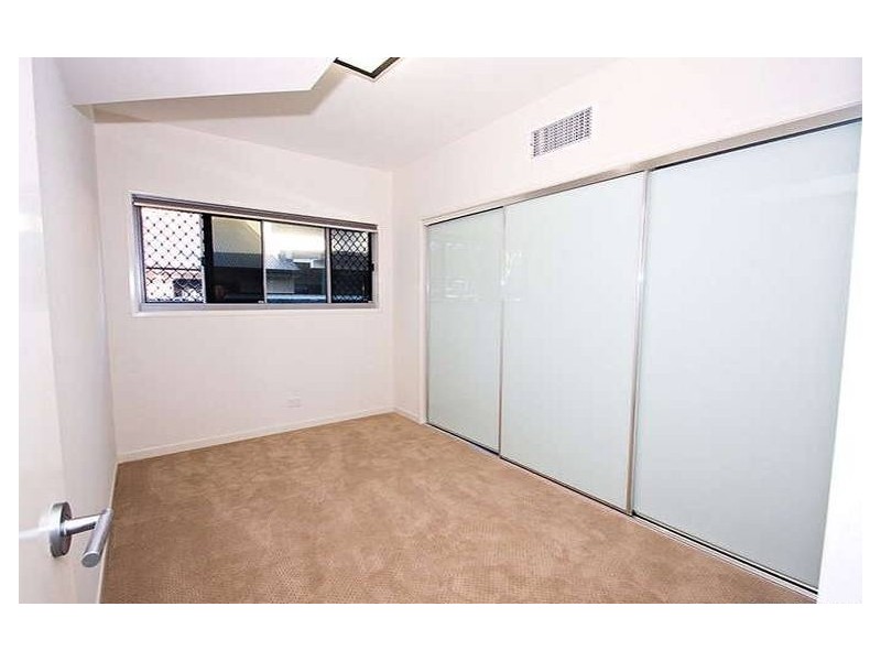 11 Pacific Drive, Blacks Beach QLD 4740