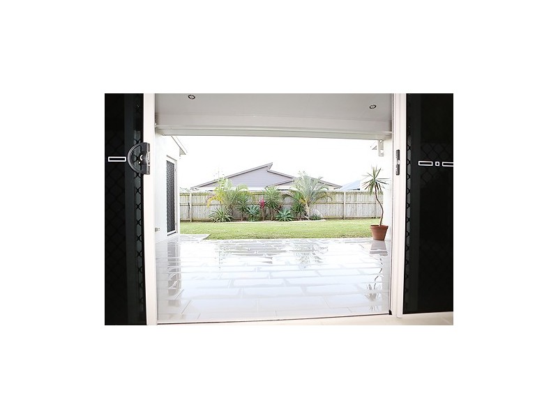 5 Chantilly Court, Glenella QLD 4740