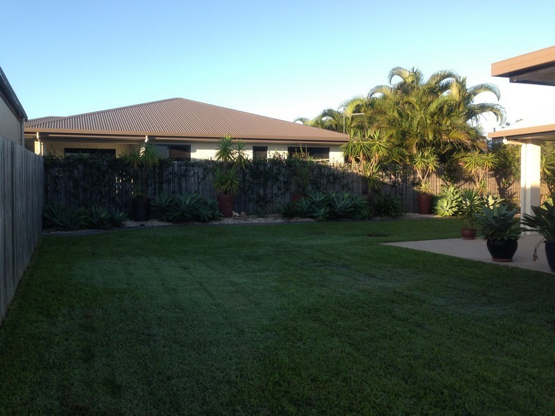 13 Eva Parade, Glenella QLD 4740